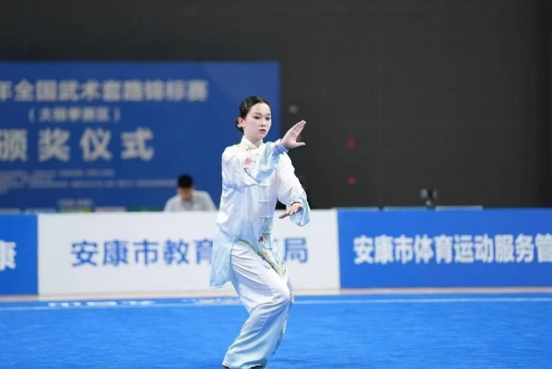 鲸鱼体育赛事资讯平台图片