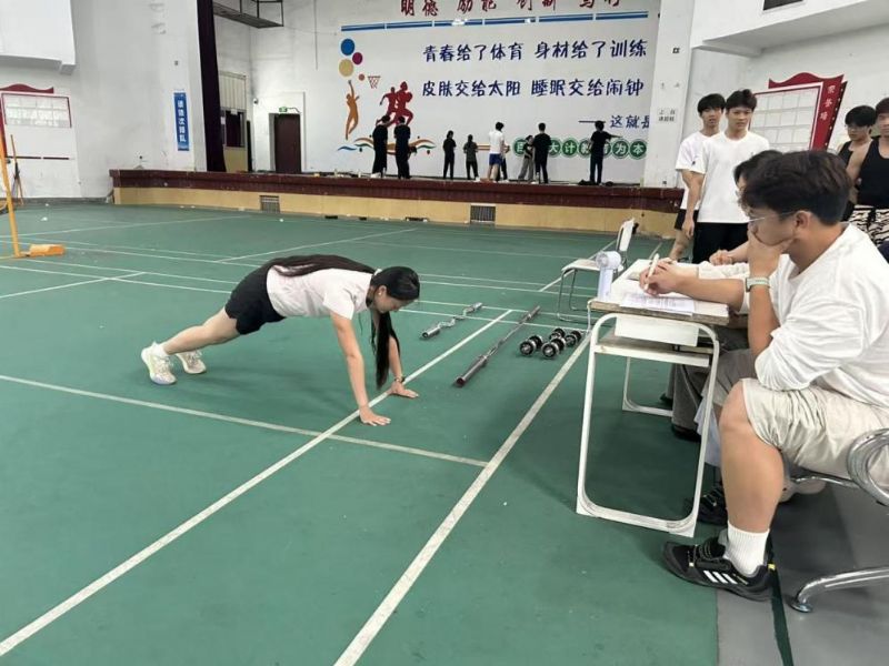 鲸鱼体育直播图片